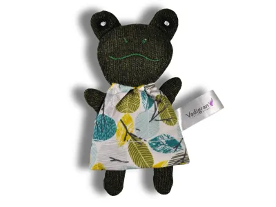 Cat Toy Flory Frog with Catnip – Multicolor